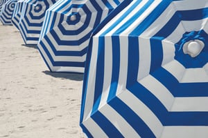 unymira_postkarte_usu-world_sonnenschirme